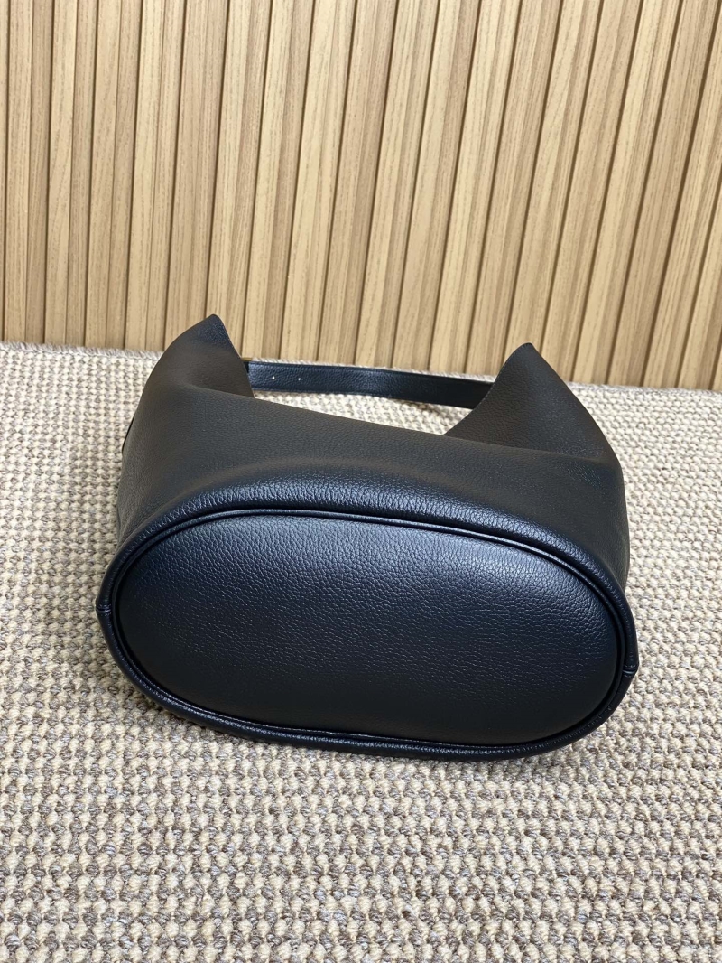Y51 hobo bags